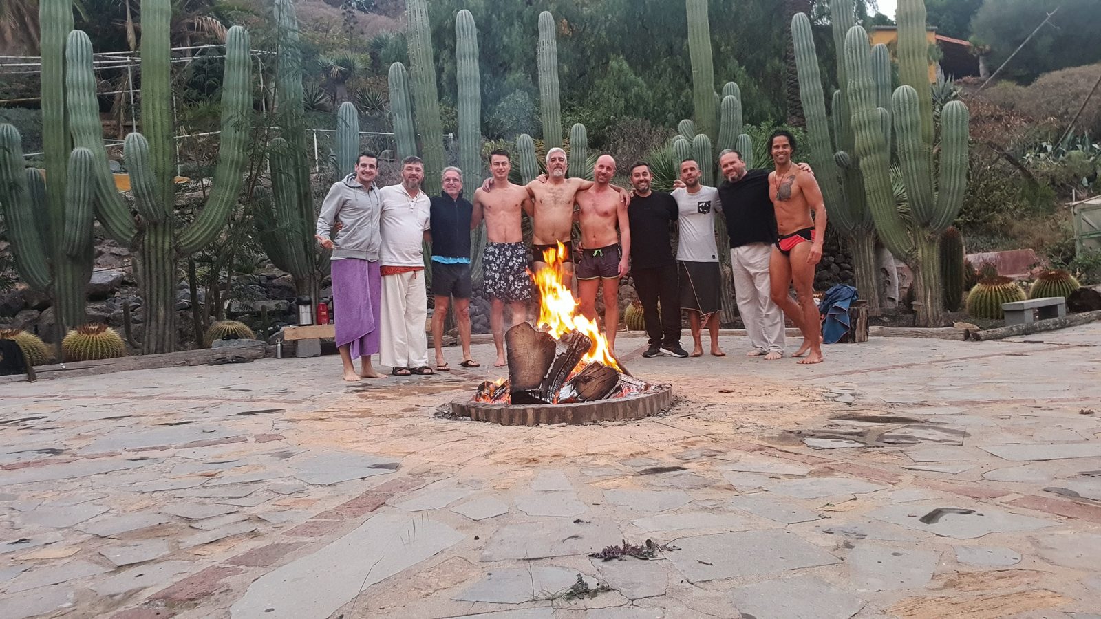 Círculo de hombres — Mike Lepcsik